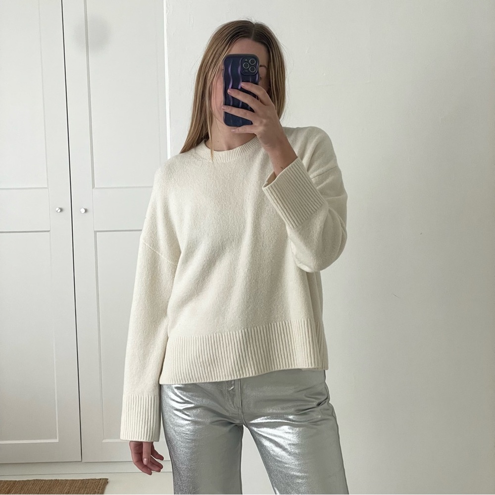 Gently used cream & Other Stories sweater | Size L
